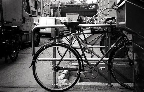 ველოსიპედი ქუჩაში