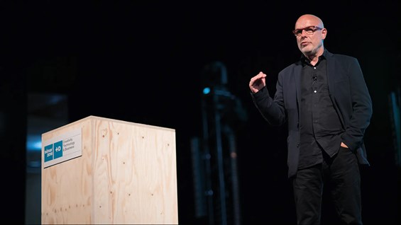 ბრაია ენო