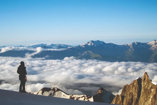 ექსპედიცია უშბაზე