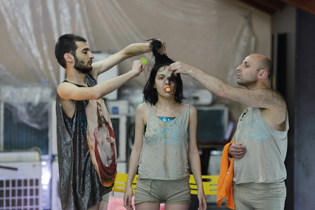 სპექტაკლი