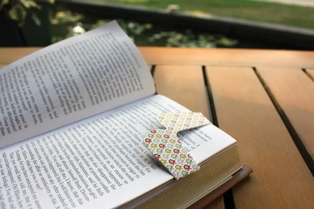 წიგნის სანიშნეები