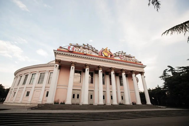 ცირკის შენობა