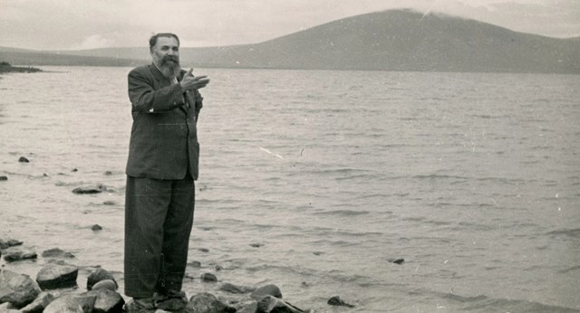 გალაკტიონ ტაბიძე მეფე მგოსანი