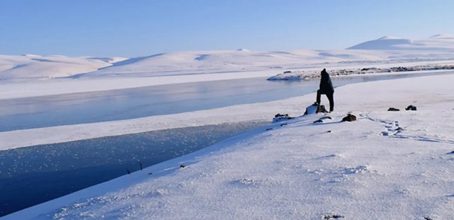 დათოვლილი ტბა ჯავახეთში